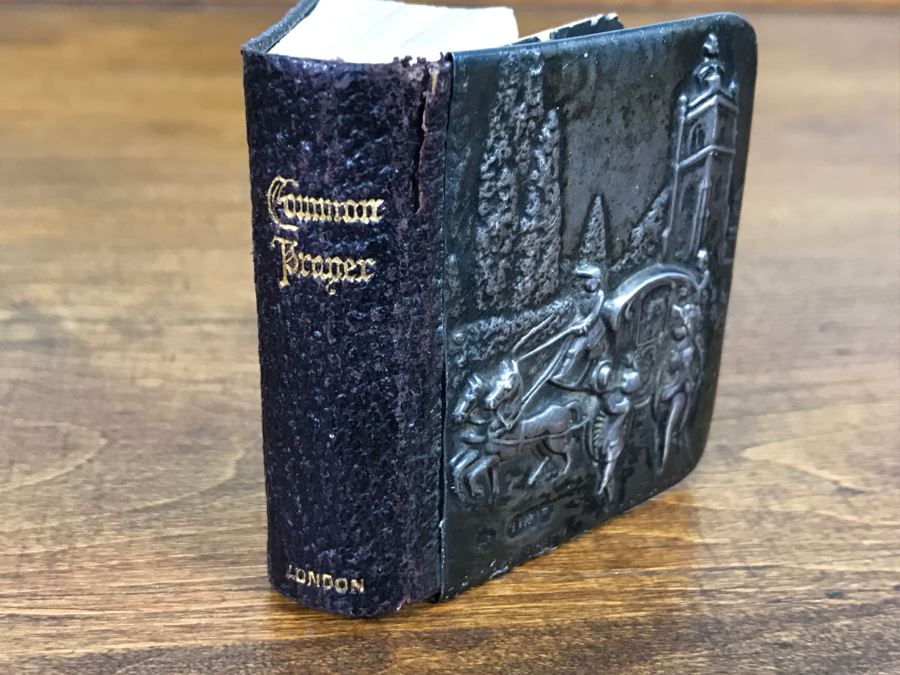 Vintage Miniature Book With Silver Embossed Cover The Book Of Common Prayer The Church Of England Printed By Eyre & Spottiswoode Printers To The King's Most Excellent Majesty London [Photo 5]