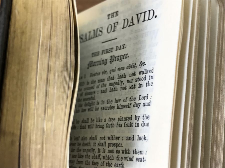 Vintage Miniature Book With Silver Embossed Cover The Book Of Common Prayer The Church Of England Printed By Eyre & Spottiswoode Printers To The King's Most Excellent Majesty London [Photo 23]