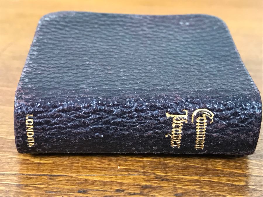 Vintage Miniature Book With Silver Embossed Cover The Book Of Common Prayer The Church Of England Printed By Eyre & Spottiswoode Printers To The King's Most Excellent Majesty London [Photo 26]