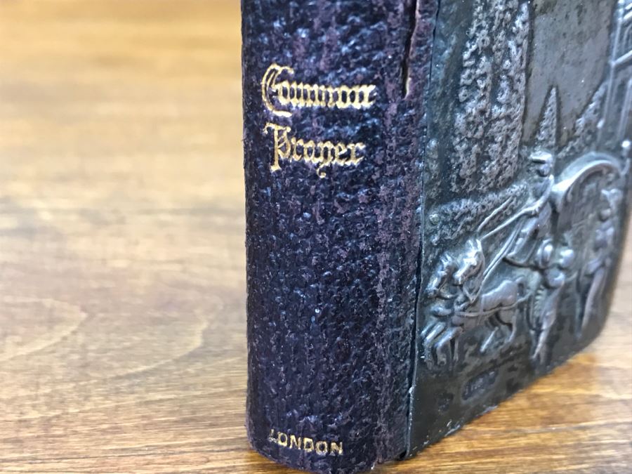 Vintage Miniature Book With Silver Embossed Cover The Book Of Common Prayer The Church Of England Printed By Eyre & Spottiswoode Printers To The King's Most Excellent Majesty London [Photo 4]
