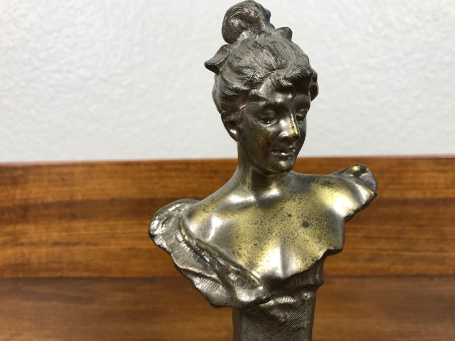 Small Vintage Metal Bust Of Lady Fauvette [Photo 3]