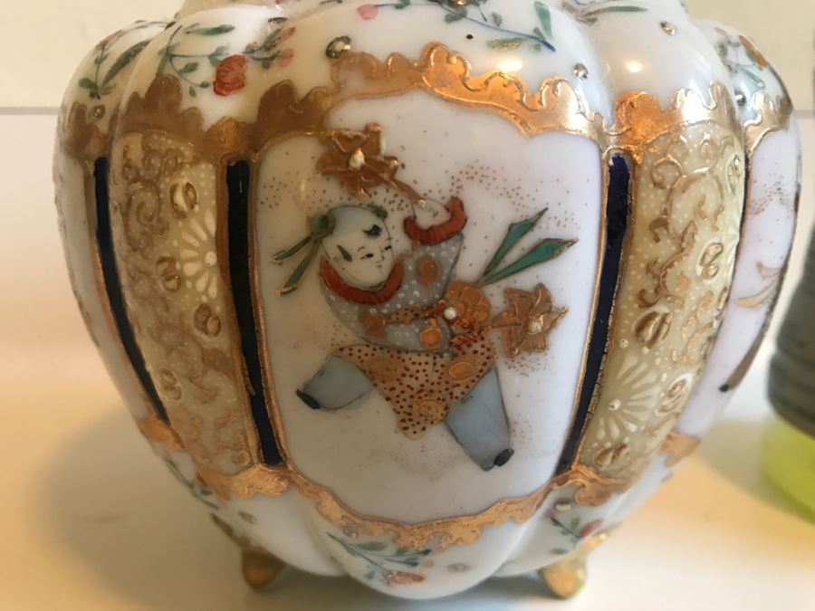 JUST ADDED - Small Footed Japanese Satsuma Pottery Bowl [Photo 4]