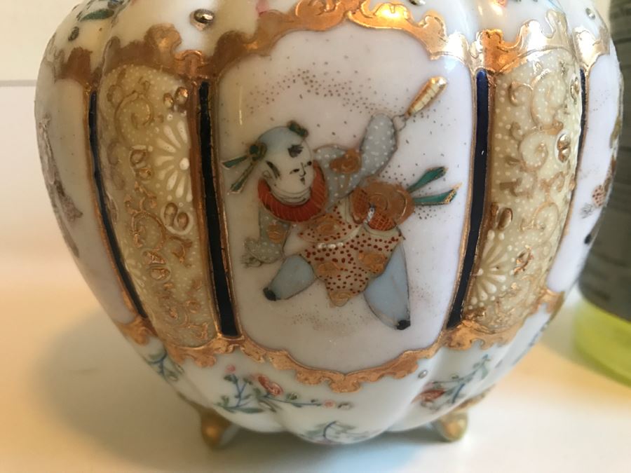 JUST ADDED - Small Footed Japanese Satsuma Pottery Bowl [Photo 6]