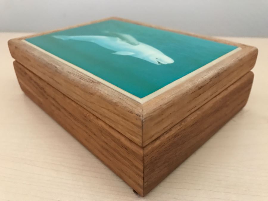 JUST ADDED - Covered Box With Beluga Whale Tile Top [Photo 5]
