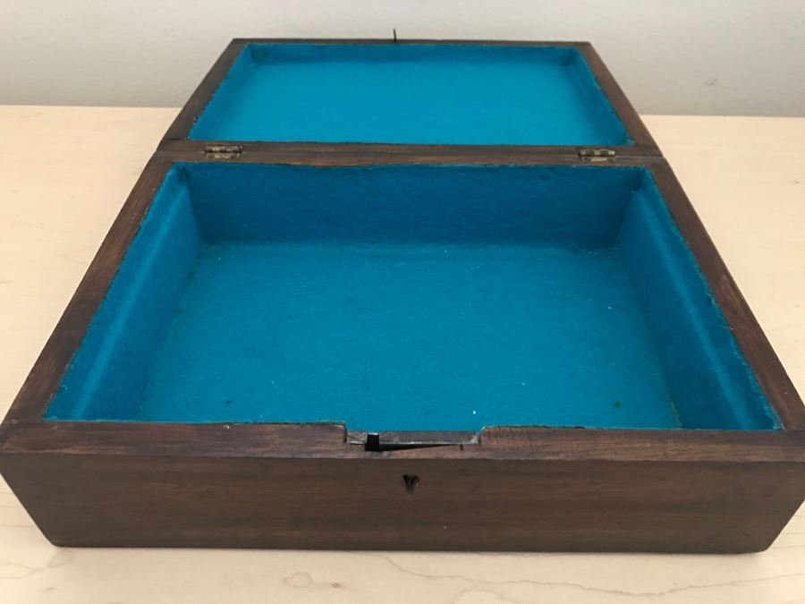 JUST ADDED - Vintage Wooden Box With Lock Missing Skeleton Key [Photo 10]