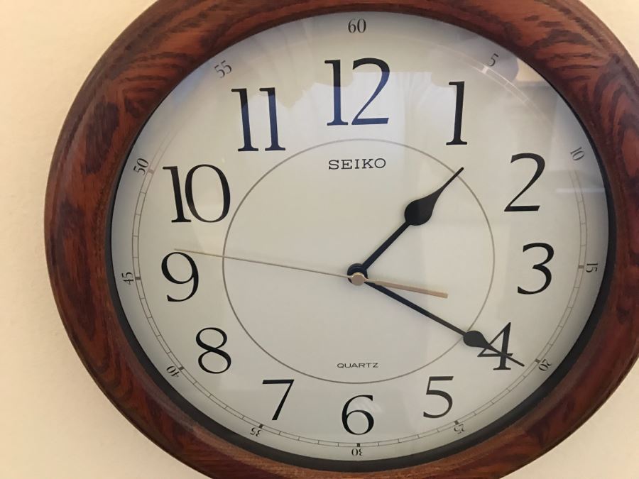 JUST ADDED - SEIKO Oak Framed Wall Clock [Photo 2]