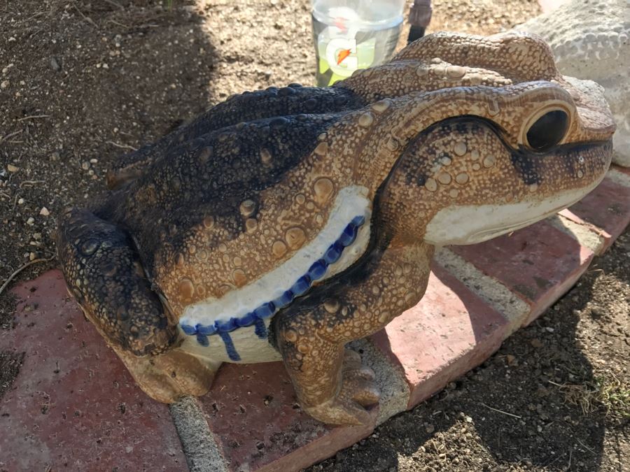 JUST ADDED - (3) Garden Frog Statues Lawn Ornaments [Photo 10]