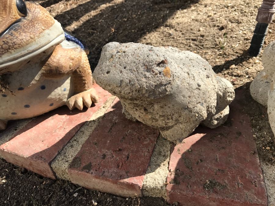 JUST ADDED - (3) Garden Frog Statues Lawn Ornaments [Photo 7]