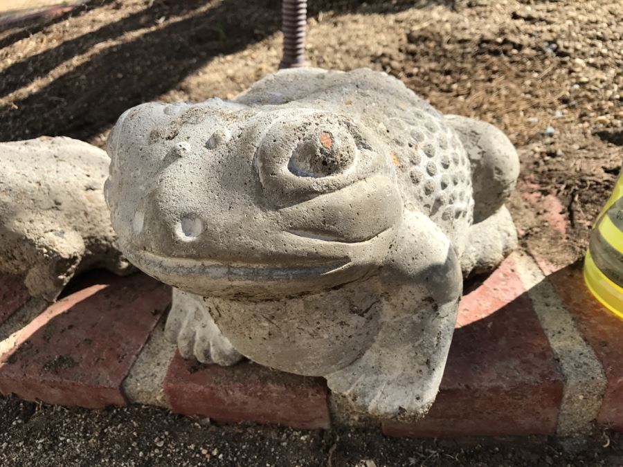 JUST ADDED - (3) Garden Frog Statues Lawn Ornaments [Photo 6]