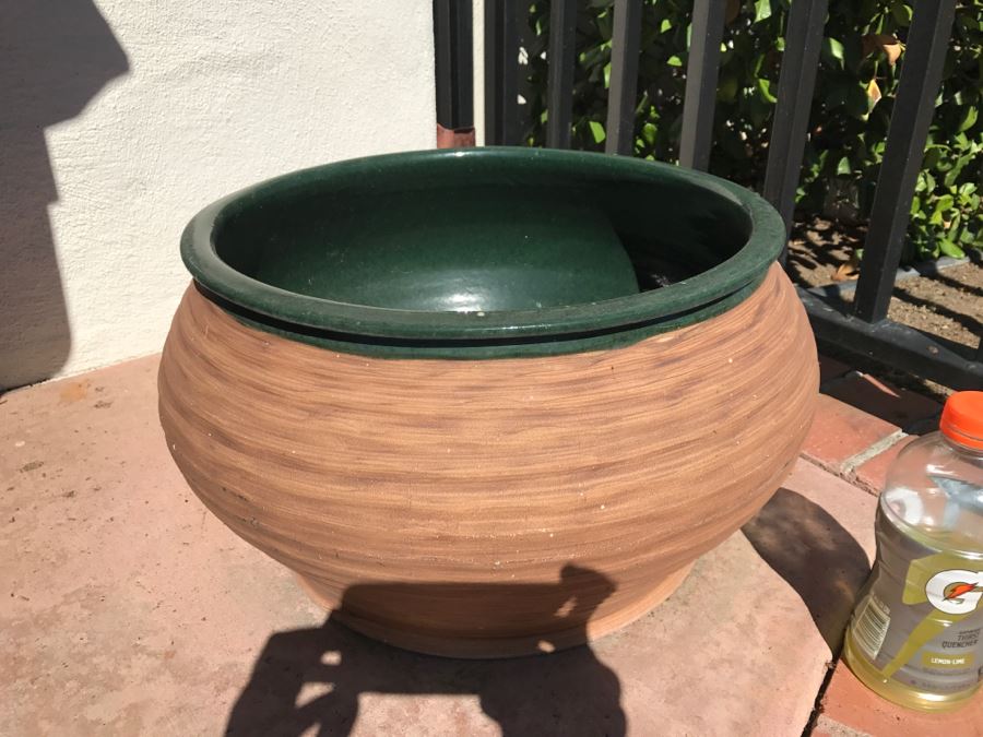 JUST ADDED - Large Hose Pot With Hose [Photo 3]