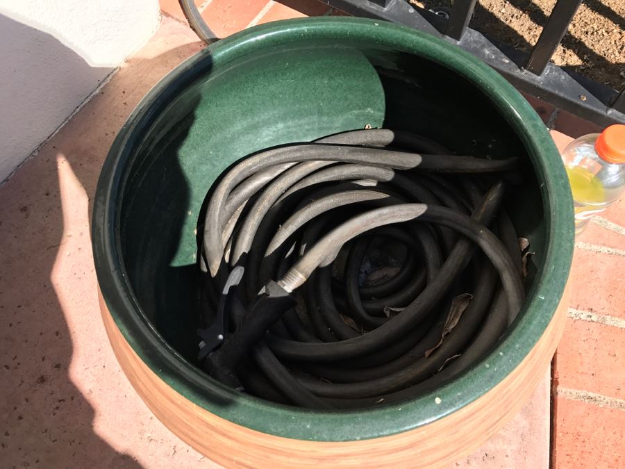 JUST ADDED - Large Hose Pot With Hose [Photo 6]