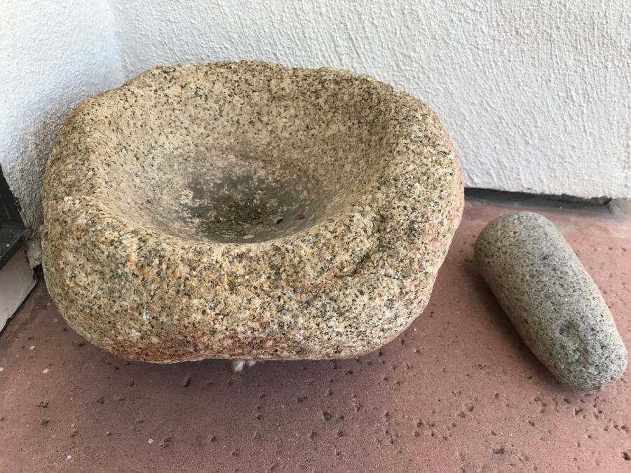 JUST ADDED - Native American Metate And Mano Grinding Stone [Photo 3]