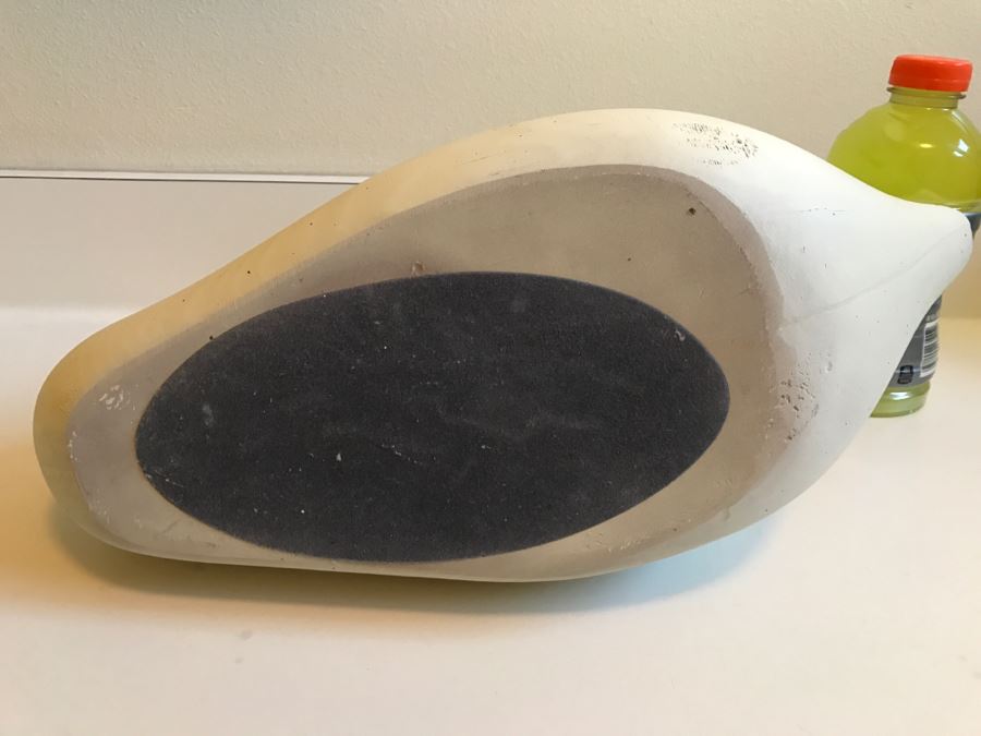 JUST ADDED - White Swan Statue [Photo 6]