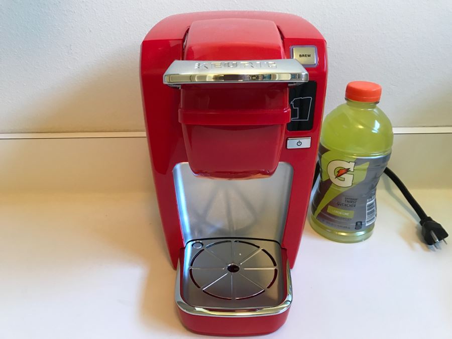 JUST ADDED Red KEURIG Single Coffee Cup Coffee Maker Model K10