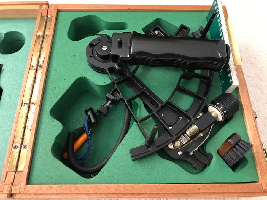JUST ADDED - NAVISTAR Classic Sextant C. Plath With Wooden Box - Paid $1,100 [Photo 5]
