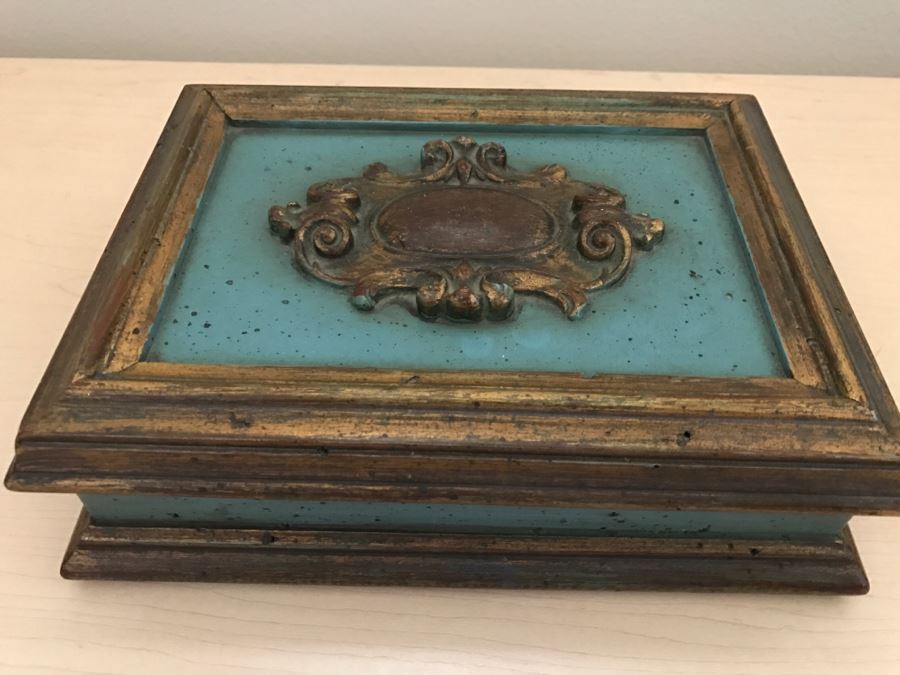 JUST ADDED - Vintage Wooden Box [Photo 2]