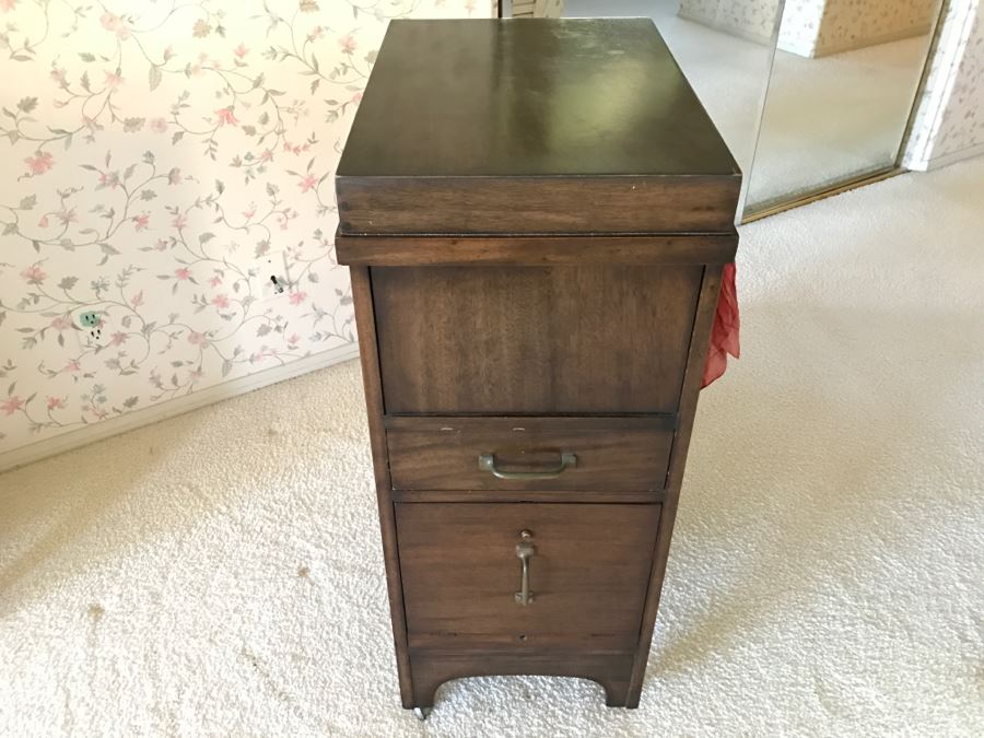 JUST ADDED - Vintage Wooden Filing Cabinet On Casters AUTOMATIC By The Automatic File & Index Co Green Bay, Wi [Photo 4]