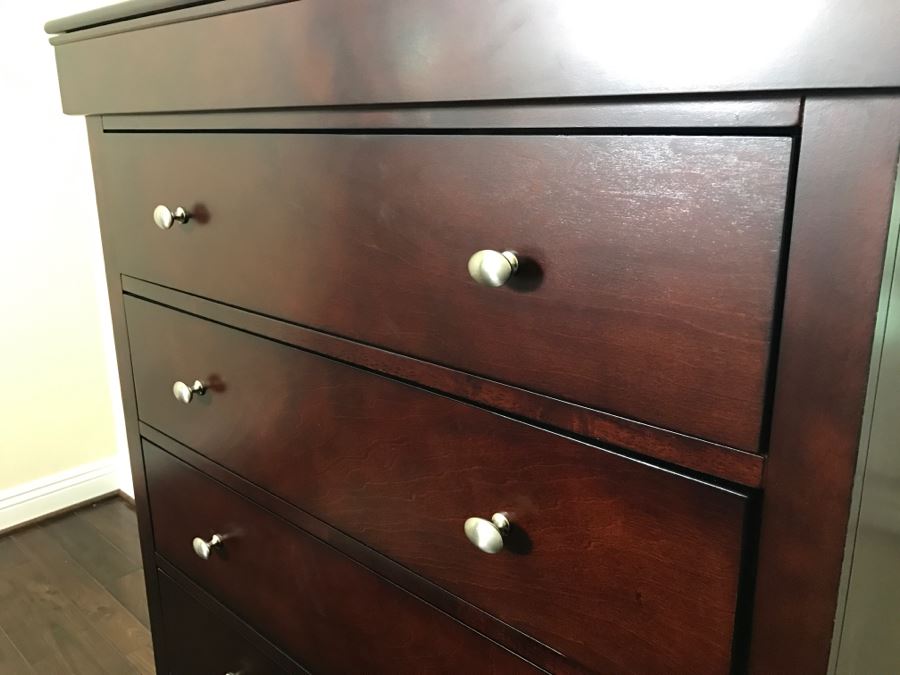 Contemporary 5-Drawer Chest Of Drawers Dresser - Never Used Guest Room [Photo 4]