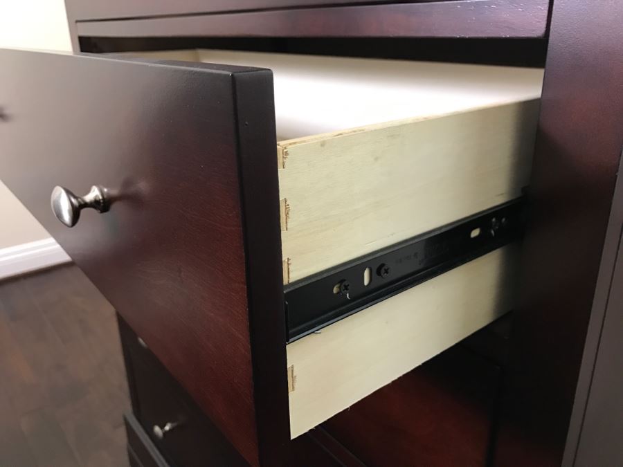 Contemporary 5-Drawer Chest Of Drawers Dresser - Never Used Guest Room [Photo 7]