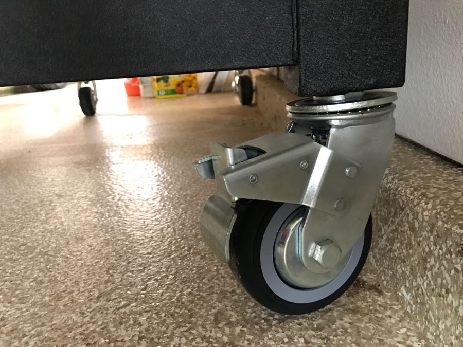 Heavy Duty Garage Butcher Block Top Workbench With Top Lockable Lockers On Heavy Duty Casters Like New [Photo 16]