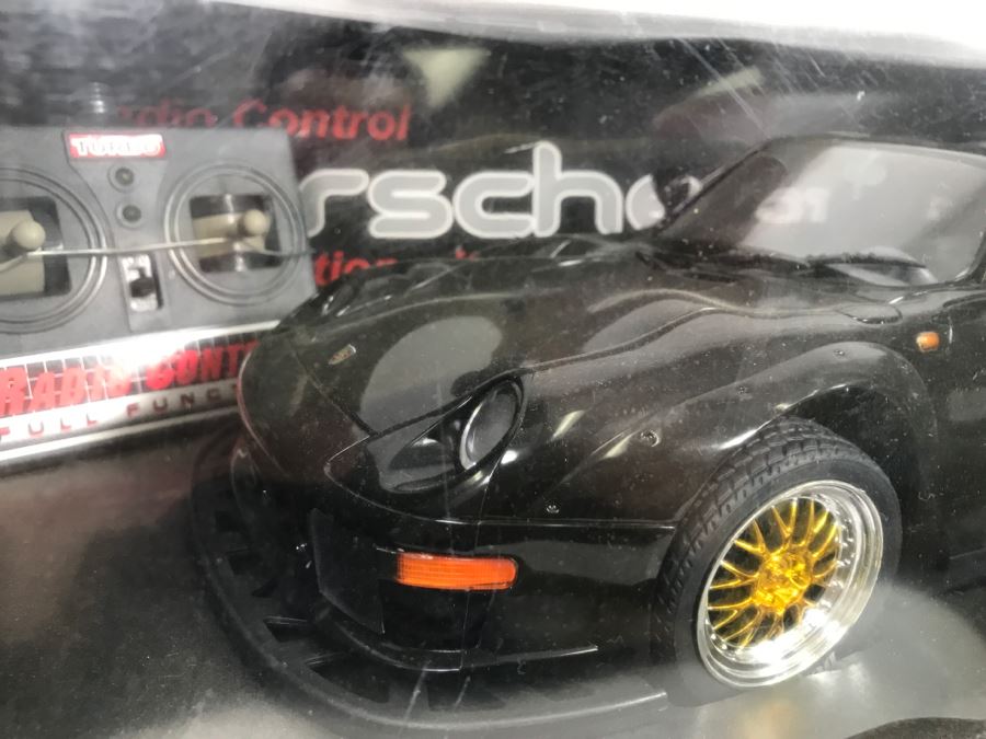 JUST ADDED - Porsche 911 GT2 Remoted Controlled Car In Box - Body Of Car Appears To Be Damaged Inside Box [Photo 4]