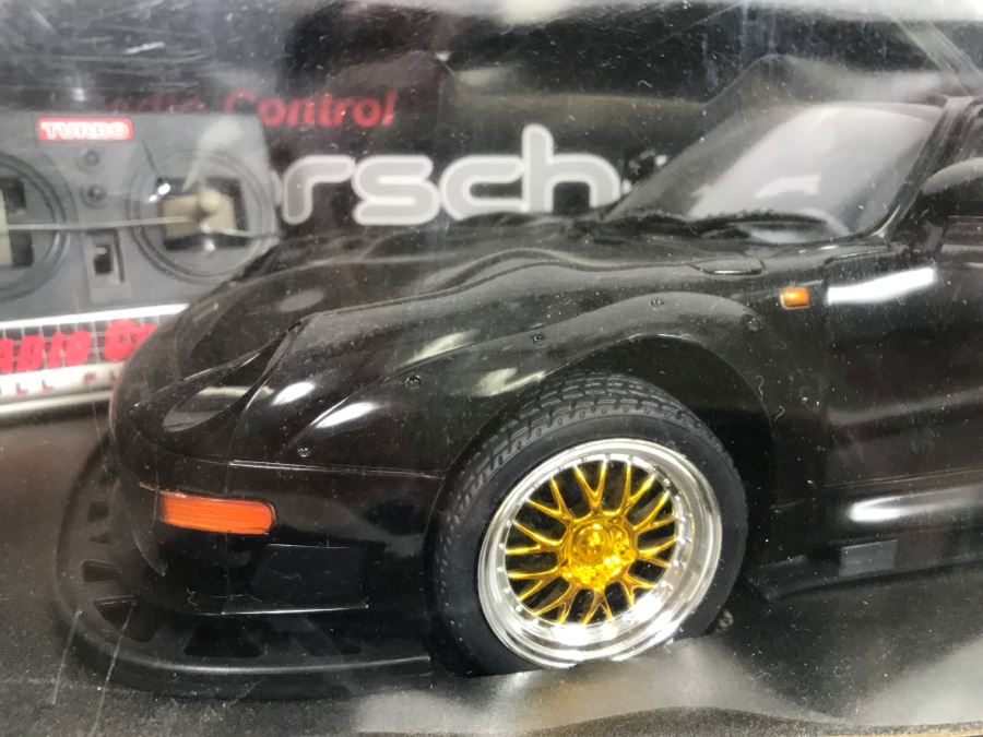 JUST ADDED - Porsche 911 GT2 Remoted Controlled Car In Box - Body Of Car Appears To Be Damaged Inside Box [Photo 5]