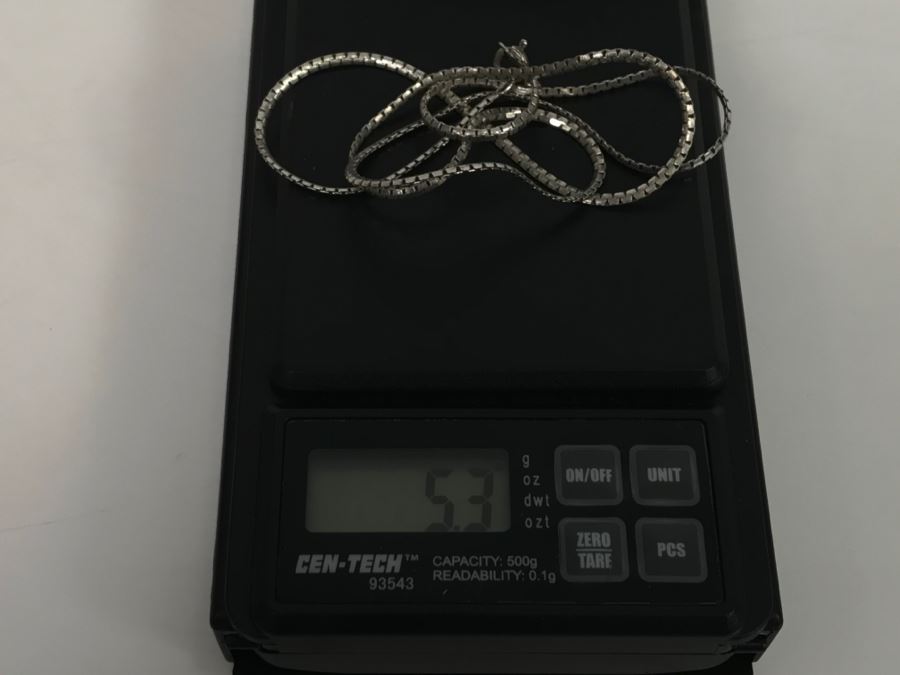 JUST ADDED - Sterling Silver Italian Box Chain Necklace 5.3g [Photo 6]