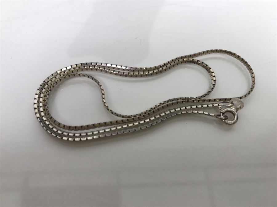 JUST ADDED - Sterling Silver Italian Box Chain Necklace 5.3g [Photo 3]