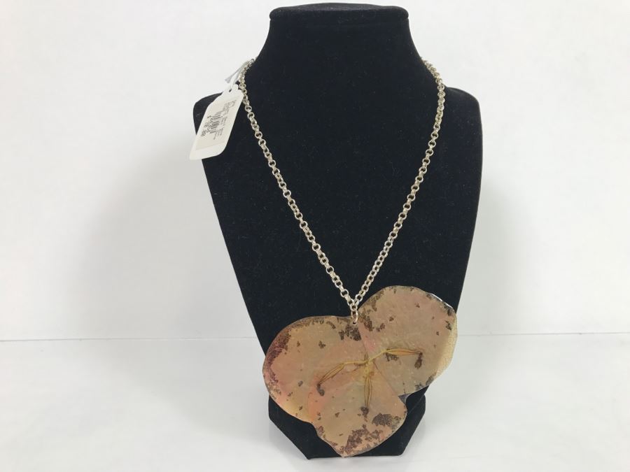 JUST ADDED - Silver Necklace With Leaf Pendant [Photo 2]