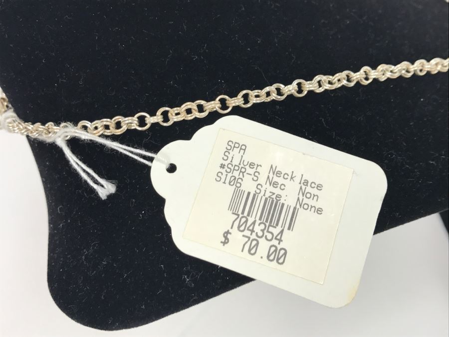 JUST ADDED - Silver Necklace With Leaf Pendant [Photo 4]