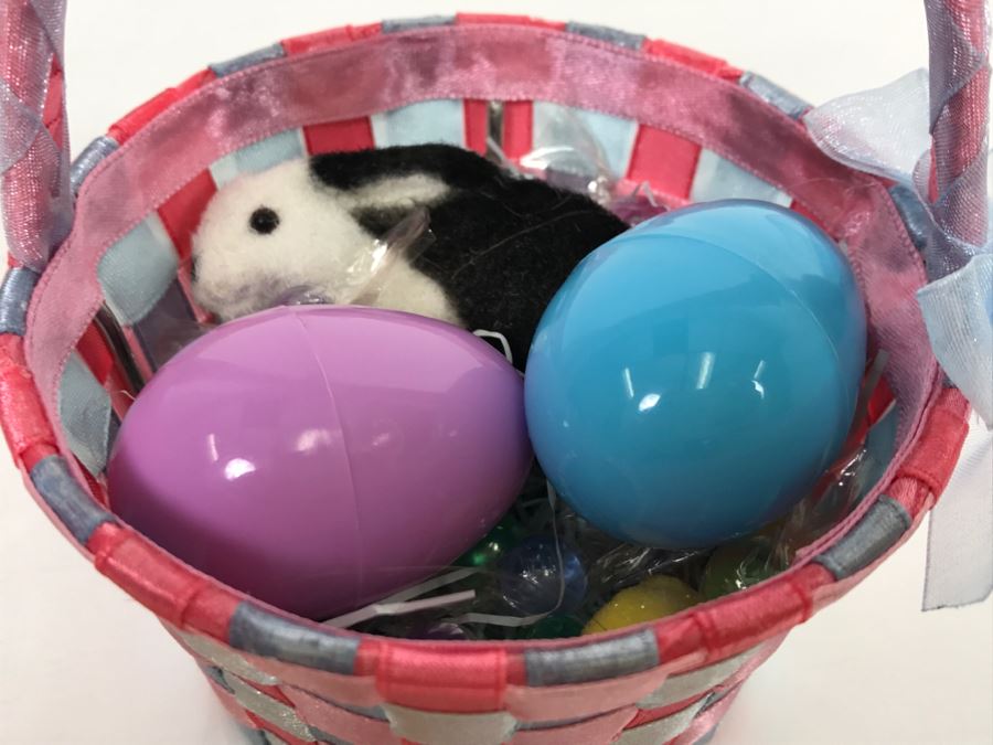 JUST ADDED - American Girl Doll Accessories Cookie Cutters, Rolling Pin, Cookies, Easter Basket With Bunny [Photo 7]