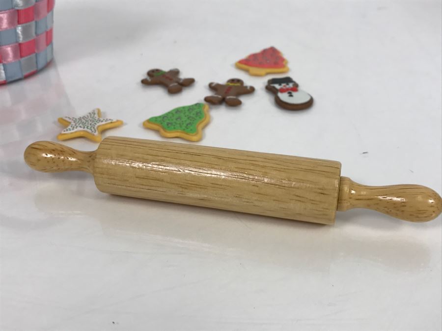 JUST ADDED - American Girl Doll Accessories Cookie Cutters, Rolling Pin, Cookies, Easter Basket With Bunny [Photo 3]