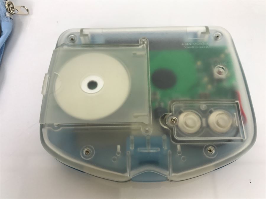 JUST ADDED - American Girl Doll Accessories Blue Laptop Computer With Bag [Photo 6]