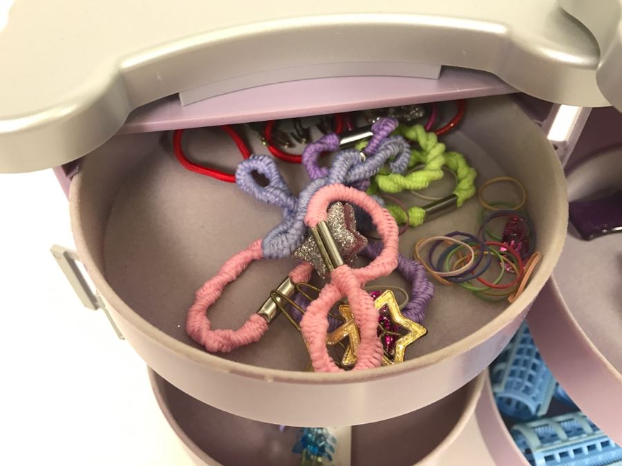 JUST ADDED - American Girl Doll Hair Accessories With Storage Case [Photo 4]