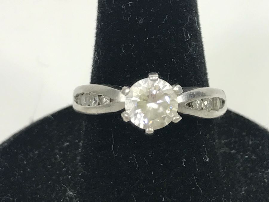 JUST ADDED - Sterling Silver 6 Prong Clear Center Stone Flanked On Each Side With 4 Graduated Clear Channel Set Stones 3.6g [Photo 4]