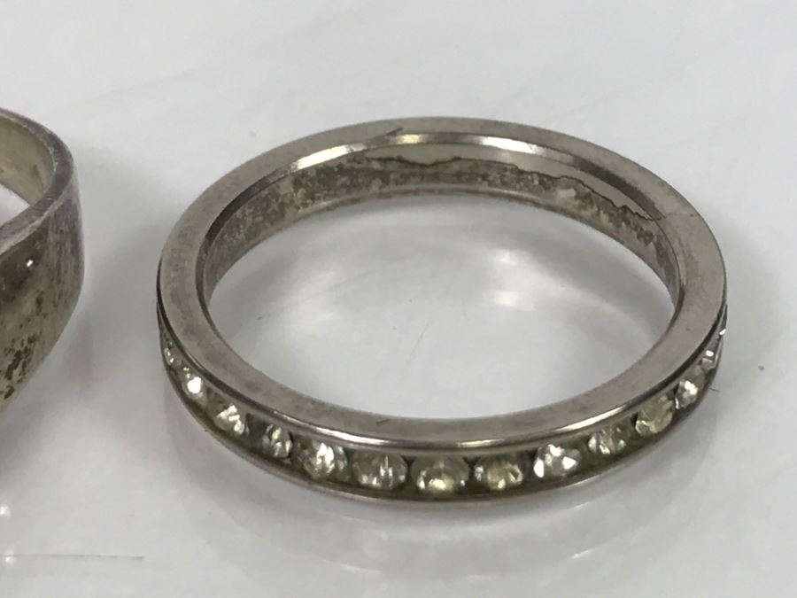 JUST ADDED - Set Of 4 Silver Tone Rings With Clear Stones [Photo 8]