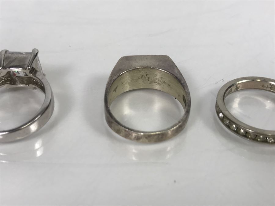 JUST ADDED - Set Of 4 Silver Tone Rings With Clear Stones [Photo 13]