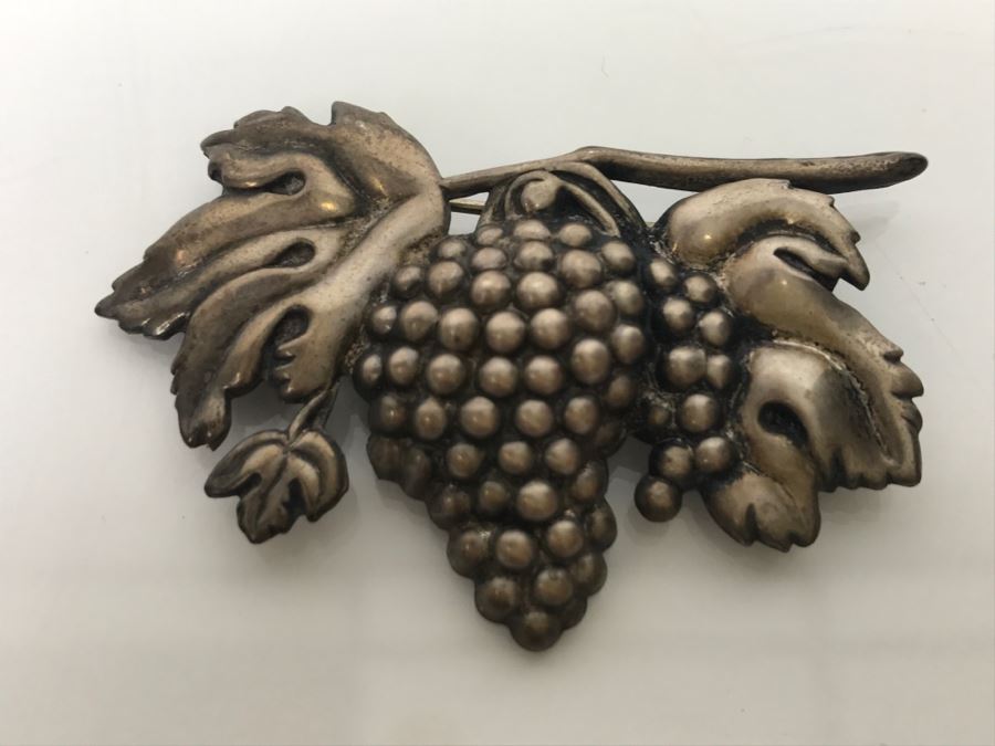 JUST ADDED - Vintage Sterling Silver Grape Brooch By Lang 7.6g [Photo 3]