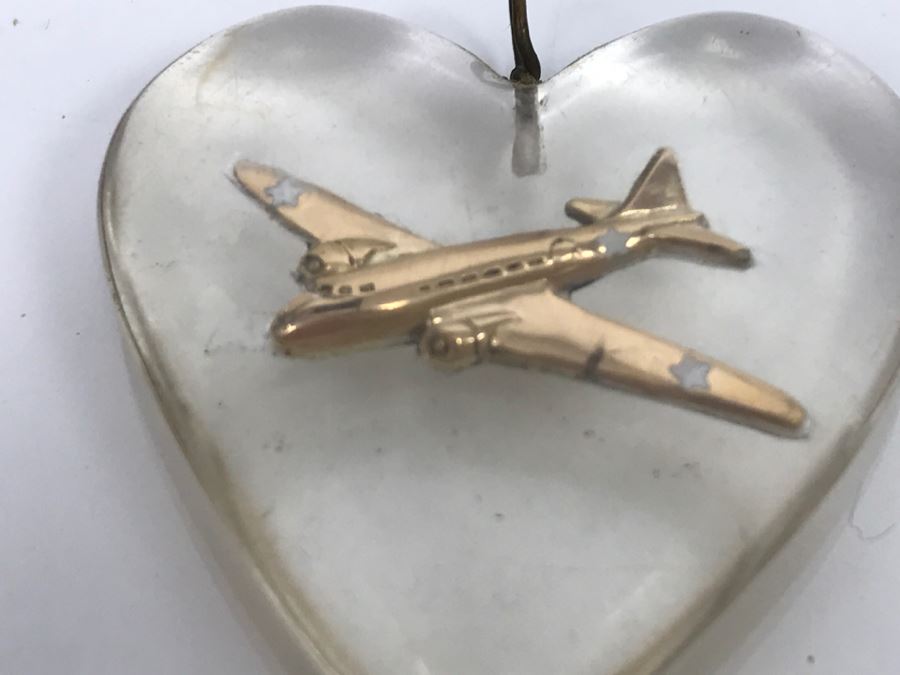 JUST ADDED - Vintage Clear Heart Shaped Pendant With Encased Airplane [Photo 3]