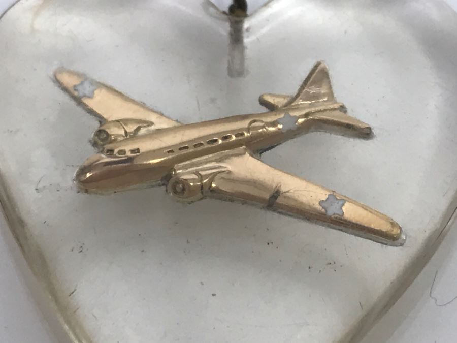 JUST ADDED - Vintage Clear Heart Shaped Pendant With Encased Airplane [Photo 4]