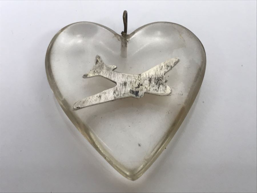 JUST ADDED - Vintage Clear Heart Shaped Pendant With Encased Airplane [Photo 5]