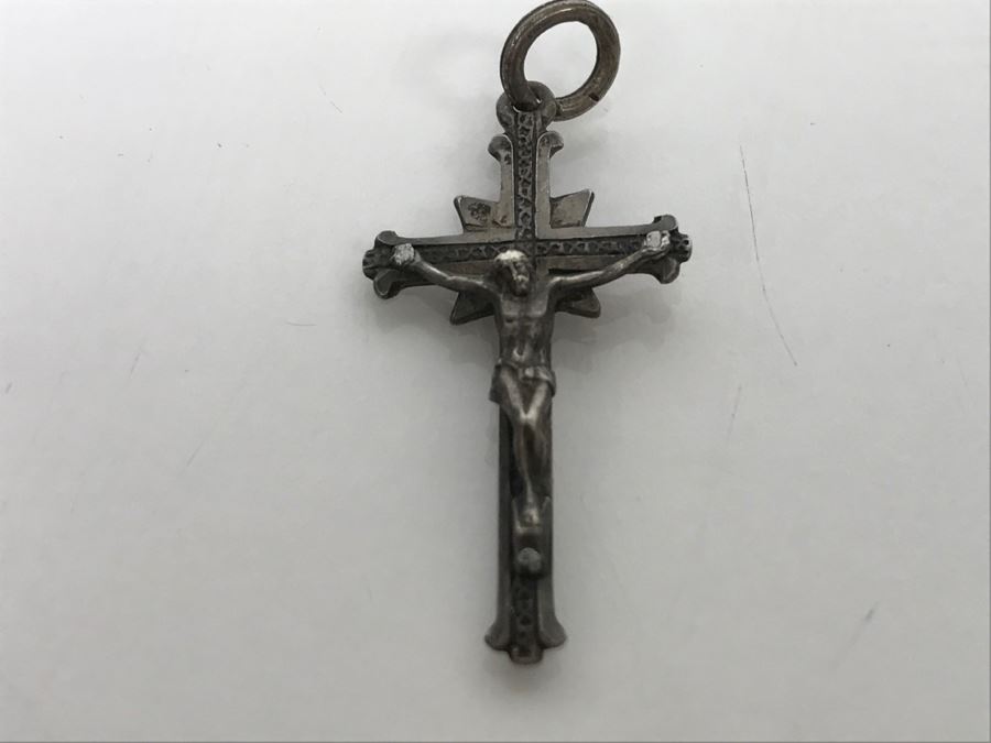 JUST ADDED - Sterling Silver Crucifix Cross Pendant 0.4g [Photo 1]