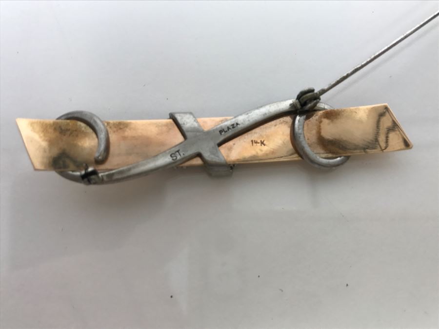 JUST ADDED - 14k Gold 2-Tone Brooch Accented With Milgrain Bar Containing 7 Clear Stones Flanked With 6 Red Prong Set Stones Ribbon Design 2.75' Long 10.6g [Photo 4]