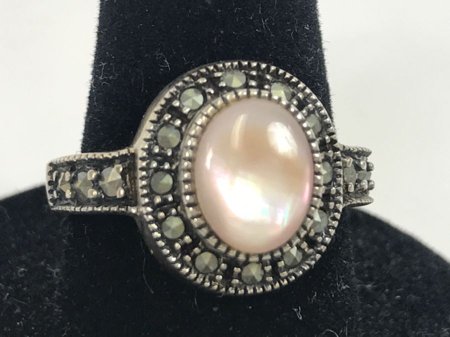 JUST ADDED - Sterling Silver Bezel Set Mother Of Pearl And Marcasite Halo Ring Size 7 3.7g [Photo 3]