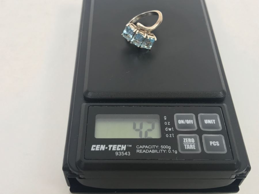 JUST ADDED - Sterling Silver Ring With (3) Synthetic Emerald Topaz Stones 4.2g [Photo 10]