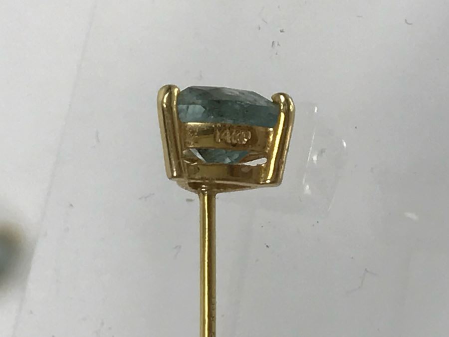 JUST ADDED - 3 Prong Set Trillion Cut Blue Topaz Like Stone Set In 14k Gold Basket 1.1g [Photo 7]