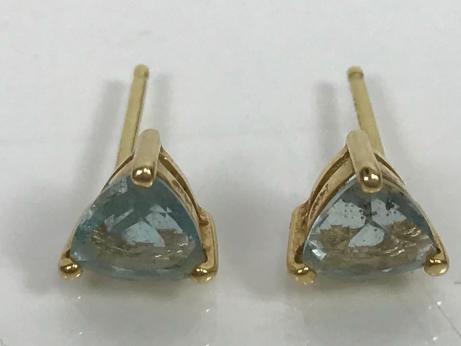 JUST ADDED - 3 Prong Set Trillion Cut Blue Topaz Like Stone Set In 14k Gold Basket 1.1g [Photo 3]