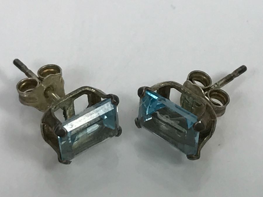 JUST ADDED - Sterling Silver Stud Earrings With 4 Prong Set Clear Blue Stones 1.0g [Photo 1]
