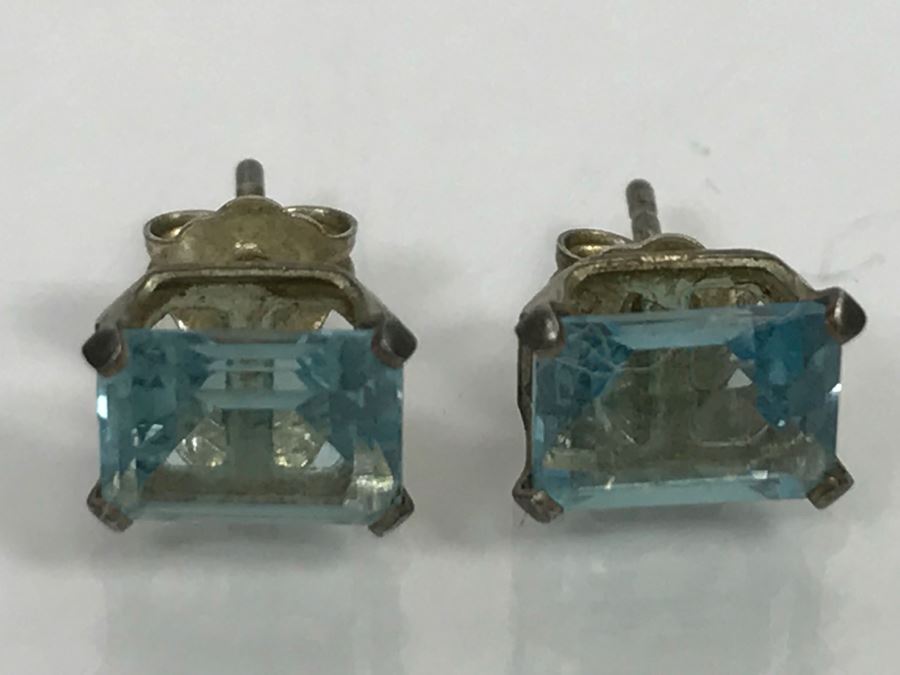 JUST ADDED - Sterling Silver Stud Earrings With 4 Prong Set Clear Blue Stones 1.0g [Photo 5]