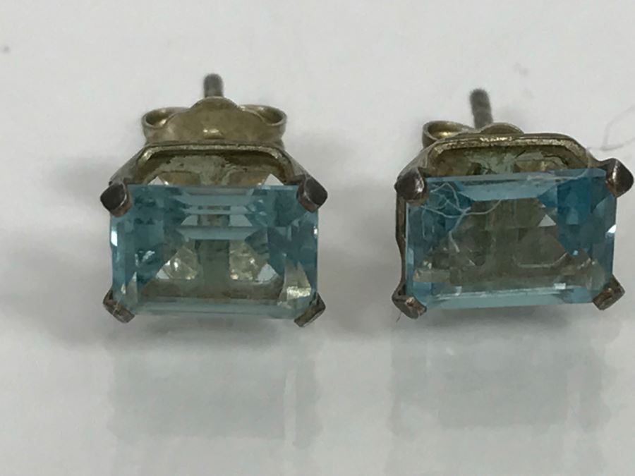 JUST ADDED - Sterling Silver Stud Earrings With 4 Prong Set Clear Blue Stones 1.0g [Photo 4]